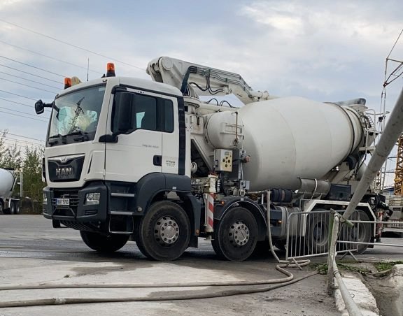 Autodomíchávač firmy Beton z mixu